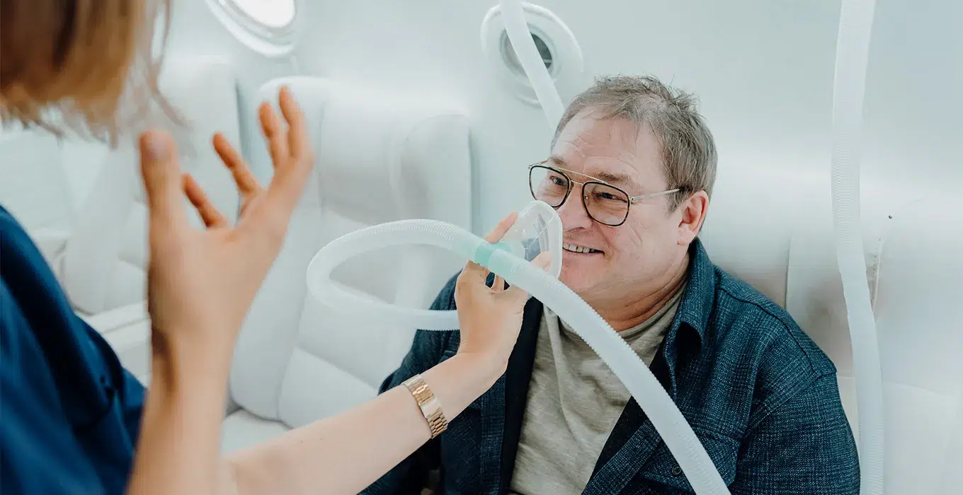 Patient während der HBO-Therapie